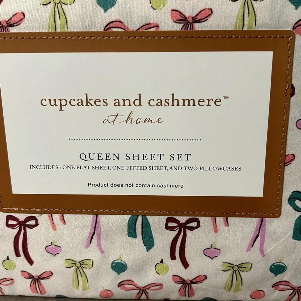 NEW QUEEN SIZE CUPCAKES & CASHMERE FaLaLa BOWS & ORNAMENTS CHRISTMAS Sheets